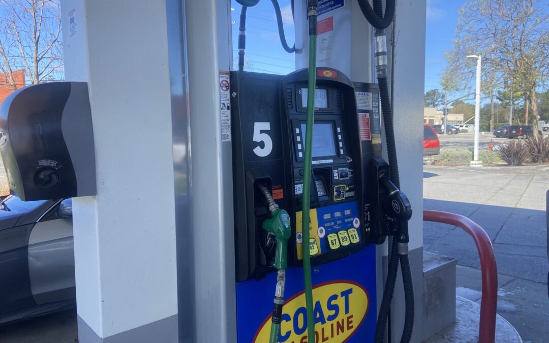 Aumento de la Gasolina: Temores Crecientes por el Conflicto con Irán