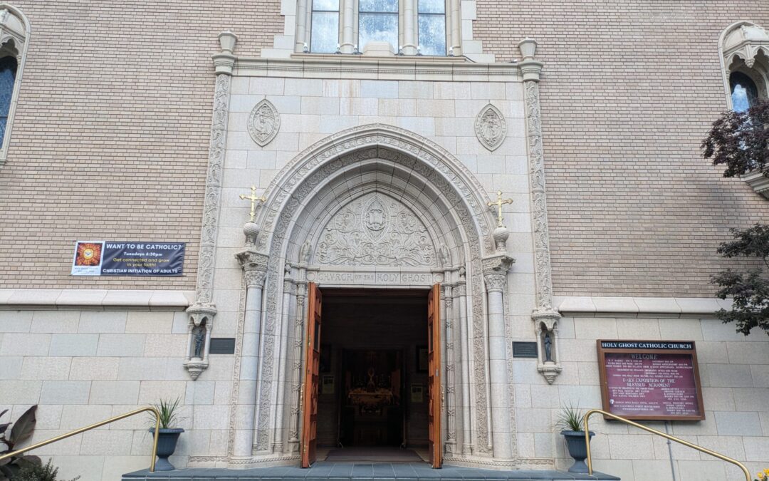 Robo de Arte Religioso en Denver: Estatuas de la Holy Ghost Catholic Church Desaparecen