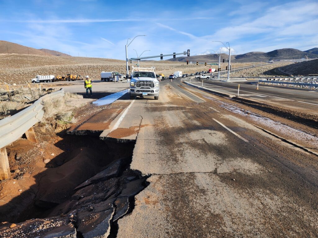 Reparaciones de Emergencia en USA Parkway: Crisis de Infraestructura Afecta a Residentes de Nevada