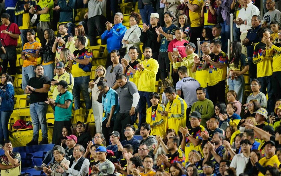 Aficionados del América desatan violencia contra Tigres en el Estadio Azulcrema