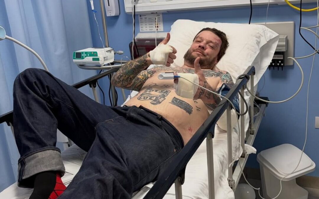 Corey Harrison de El Precio de la Historia solicita ayuda tras grave accidente en Tulum