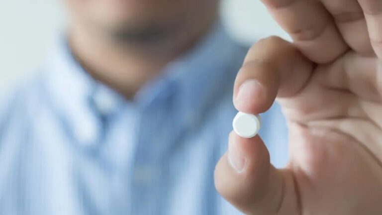 Revolucionaria píldora anticonceptiva masculina detiene temporalmente la producción de espermatozoides