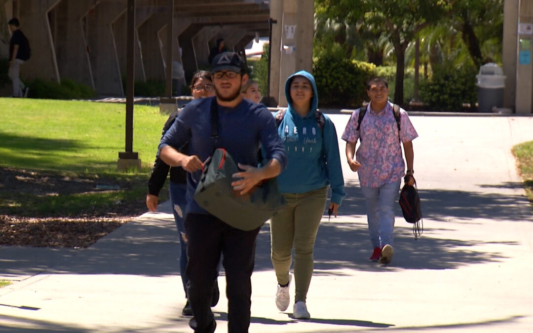 El Programa AB91 Abre Oportunidades de Educación a Jóvenes de la Frontera en California