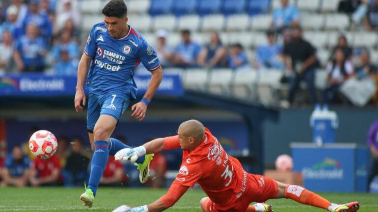 Cruz Azul vs San Luis: La Controversial Expulsión de Gibrán Lajud que Genera Debate