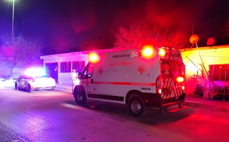 Hermanas Gravemente Heridas en Accidente de Motocicleta en Torreón: La Importancia de Usar Cascos