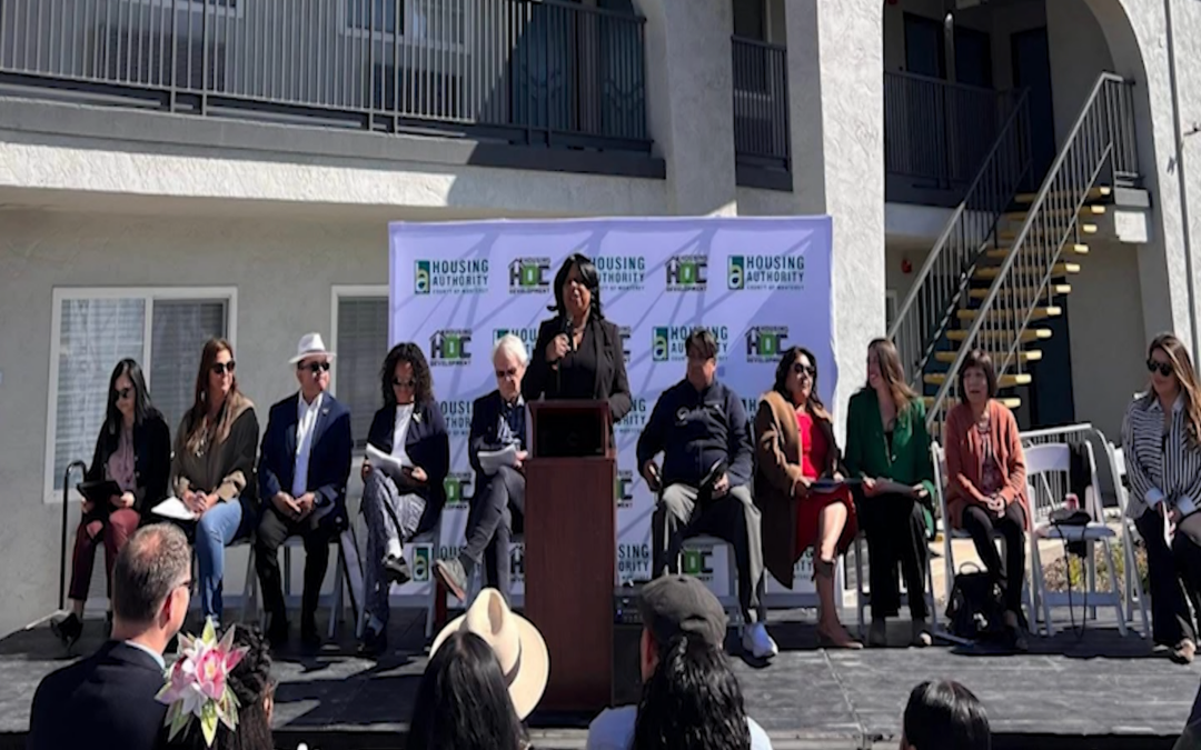 Salinas Inaugura el Nuevo Complejo de Viviendas de Transición para Familias en Riesgo de Quedarse Sin Hogar