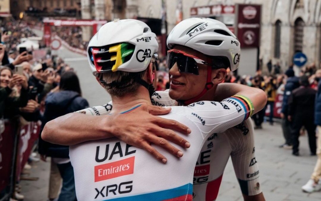 Isaac del Toro Brilla en el Strade Bianche al Alcanzar el Tercer Lugar