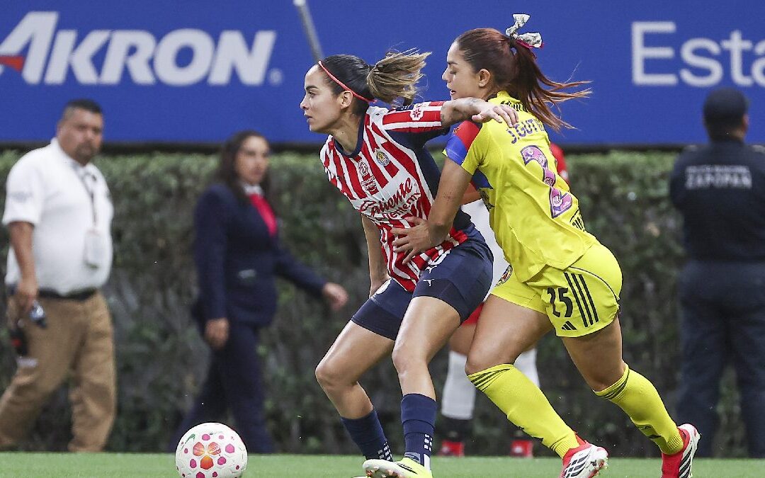 Chivas Triunfa en el Clásico Femenil: Remonta al América en el Estadio Akron
