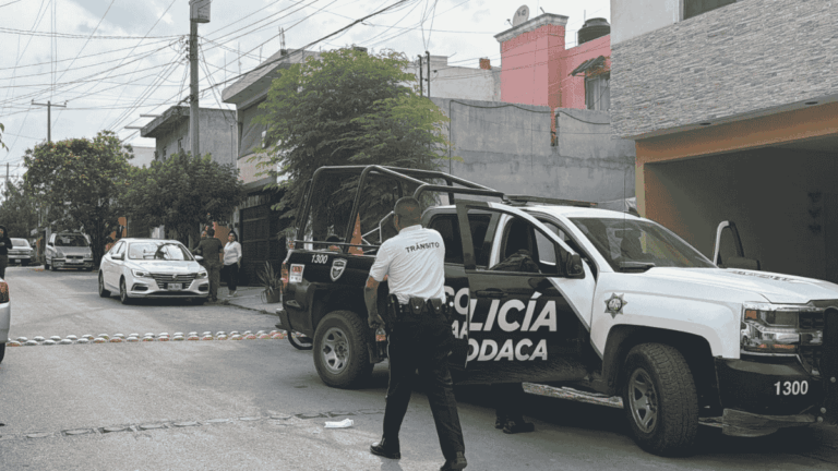 Rehenes en Apodaca: Mujer Rescatada en Estética tras Detención del Agresor