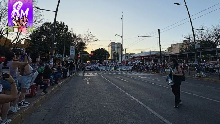 Caminos CERRADOS por la Marcha del 8M en Guadalajara: Rutas Alternas y Consejos de Seguridad