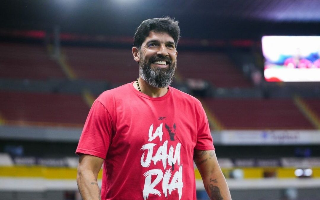 Loco Abreu Asegura que la Prioridad es la Recuperación de Gil Mora para el Mundial