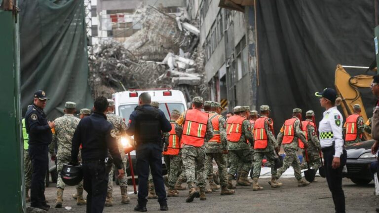 VIDEO: Impactante colapso de edificio en la calzada San Antonio Abad