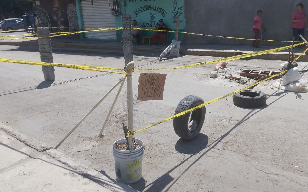 Vecinos de Ecatepec Alertan Sobre Socavón en la Colonia Miguel Hidalgo: Cuatro Meses Sin Atención