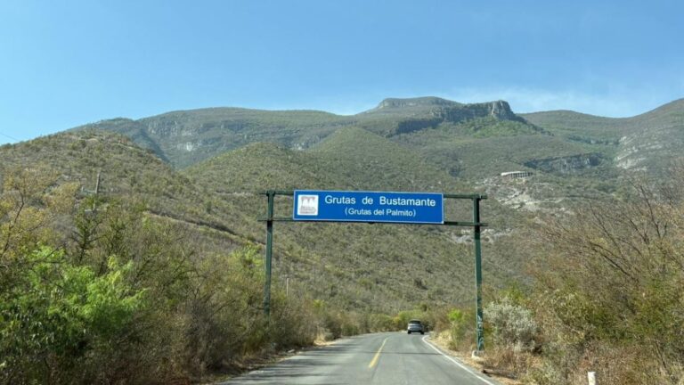 Descubre las Grutas de Bustamante: Escapada Imperdible para Semana Santa