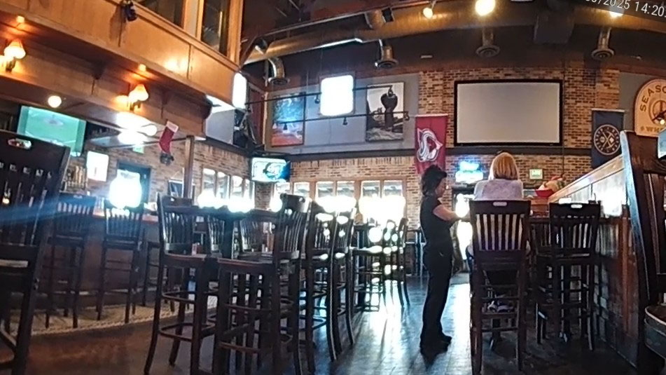 Operativos Encubiertos en Centennial Resultan en Sanciones a Restaurantes por Venta de Alcohol a Menores