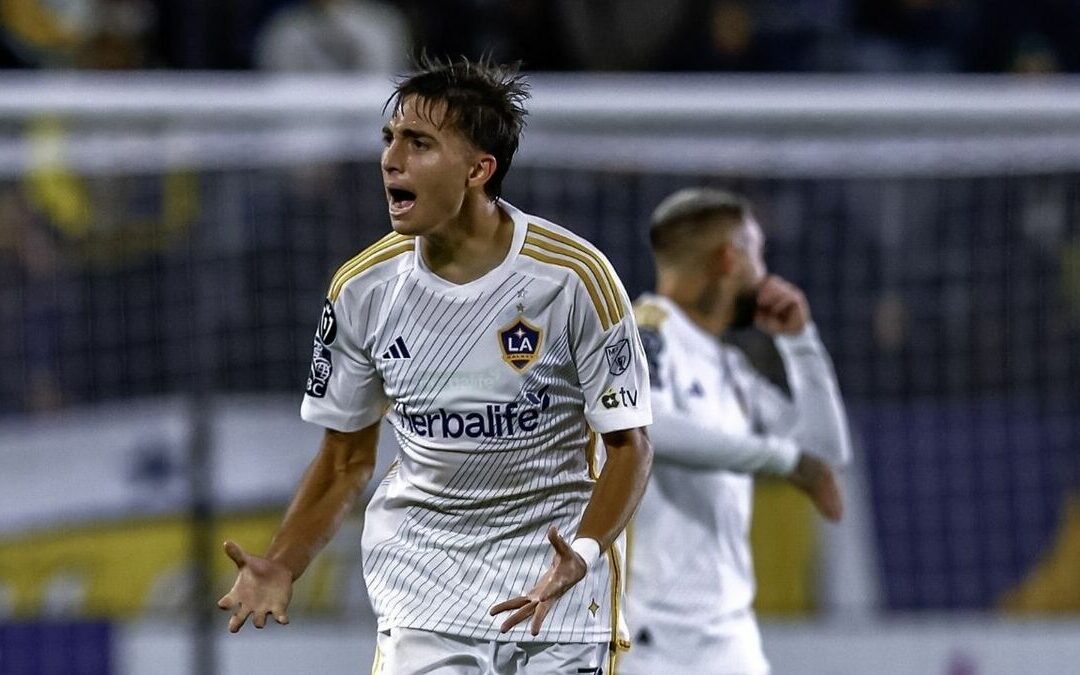 Desafío Internacional: Julian Aude del Galaxy Enfrenta el Reto ante Toluca
