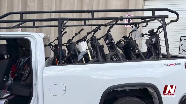 Operativo Policial en Colorado: Jóvenes en Motocicletas de Cross Interceptados