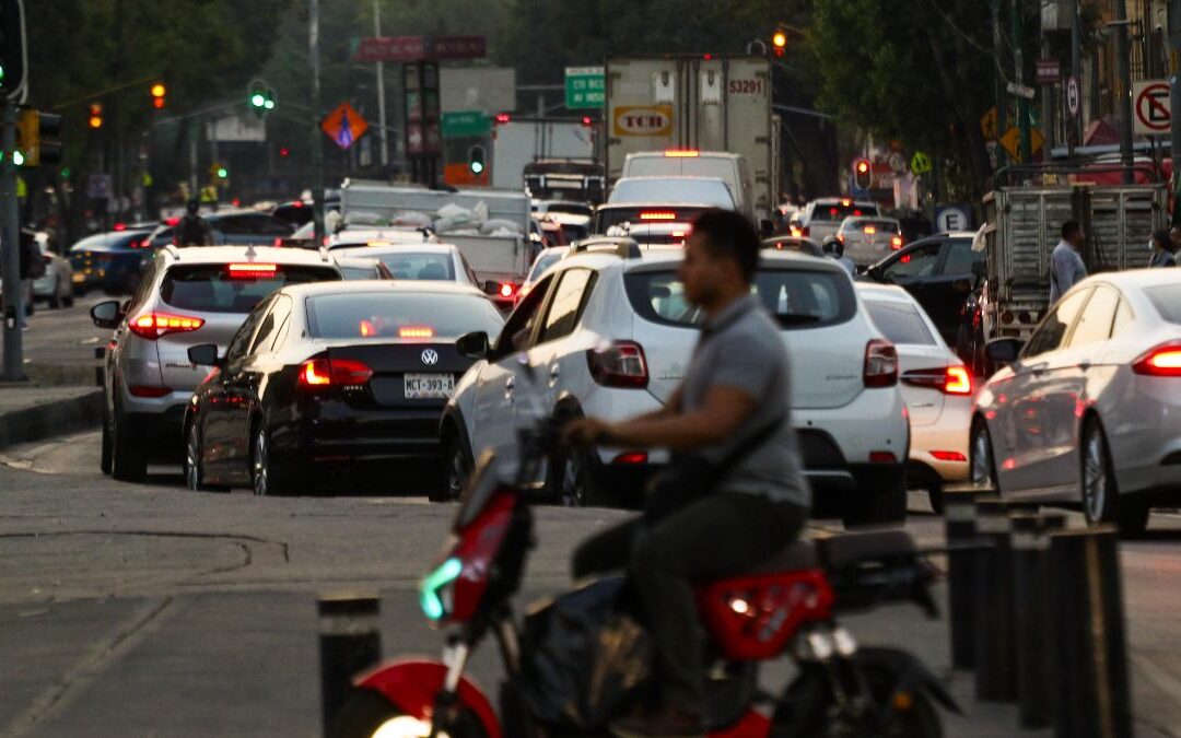 Hoy No Circula en CdMx y Edomex: Restricciones Vehiculares del 5 de Abril de 2026