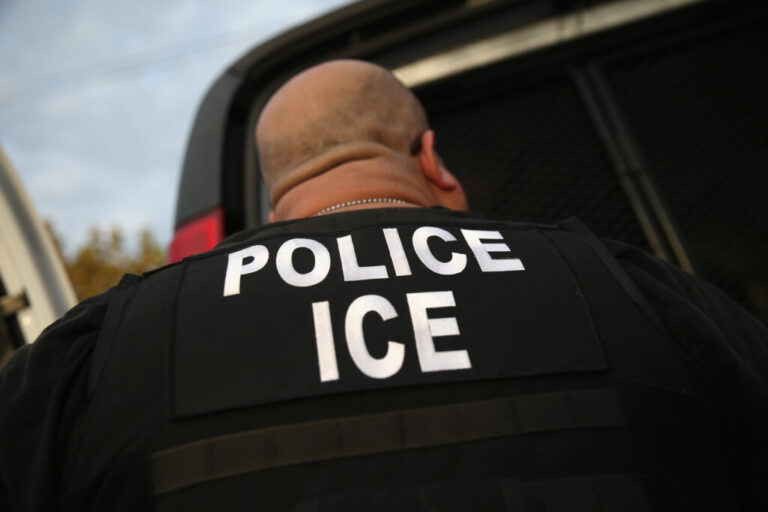 Preocupantes Aumentos en Transferencias de Reclusos a ICE en San Diego