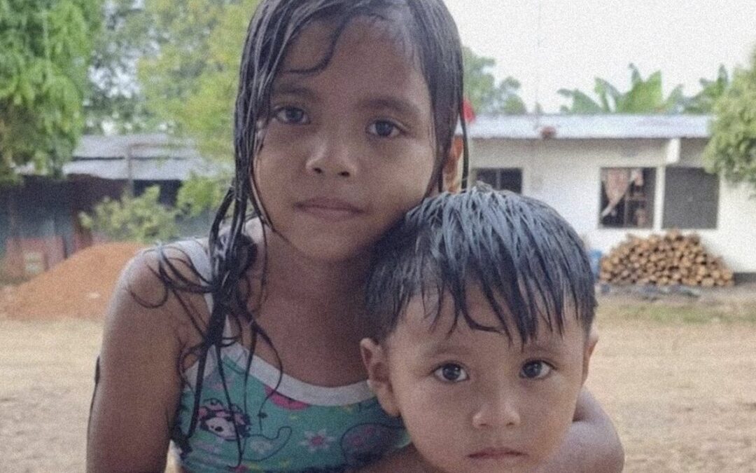 Tragedia en Florida: Niños Atrapados en una Nevera Pierden la Vida