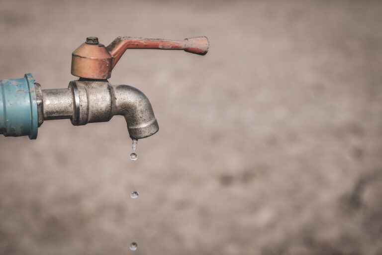 Restricciones de agua en Aurora: Medidas urgentes por la Fase 1 de sequía