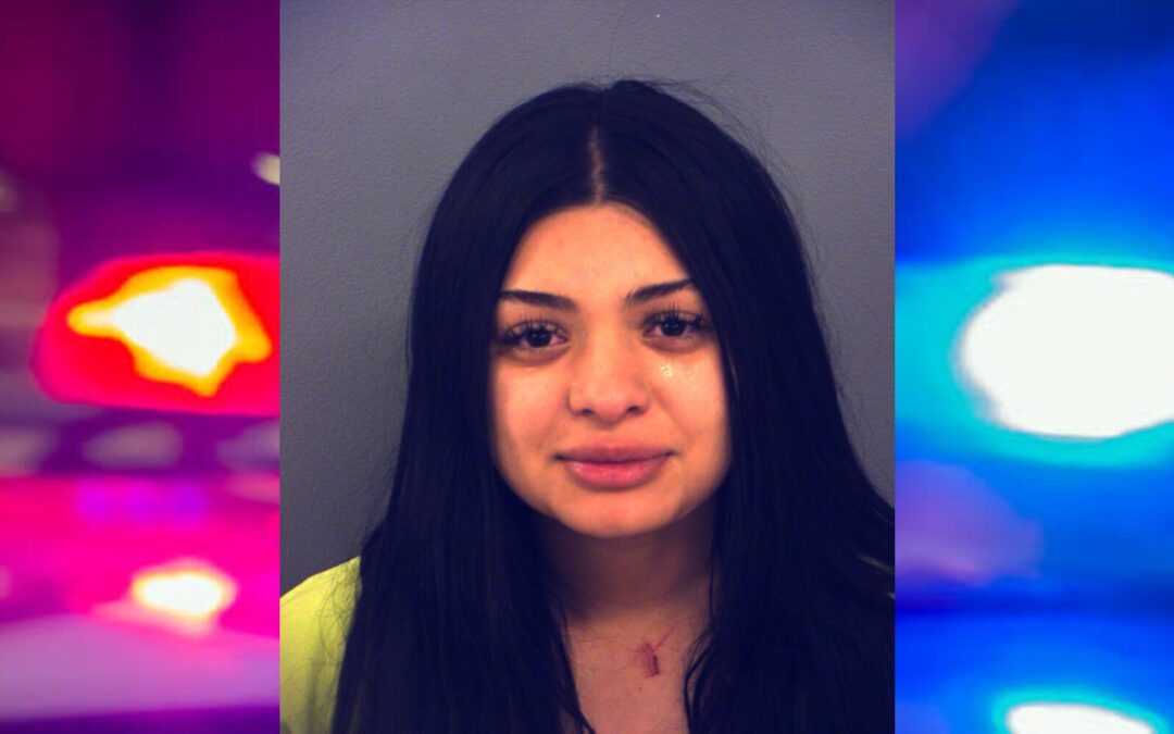 Accidente de Tráfico en El Paso: Arrestan a Mujer de 19 Años por Choque Mortal