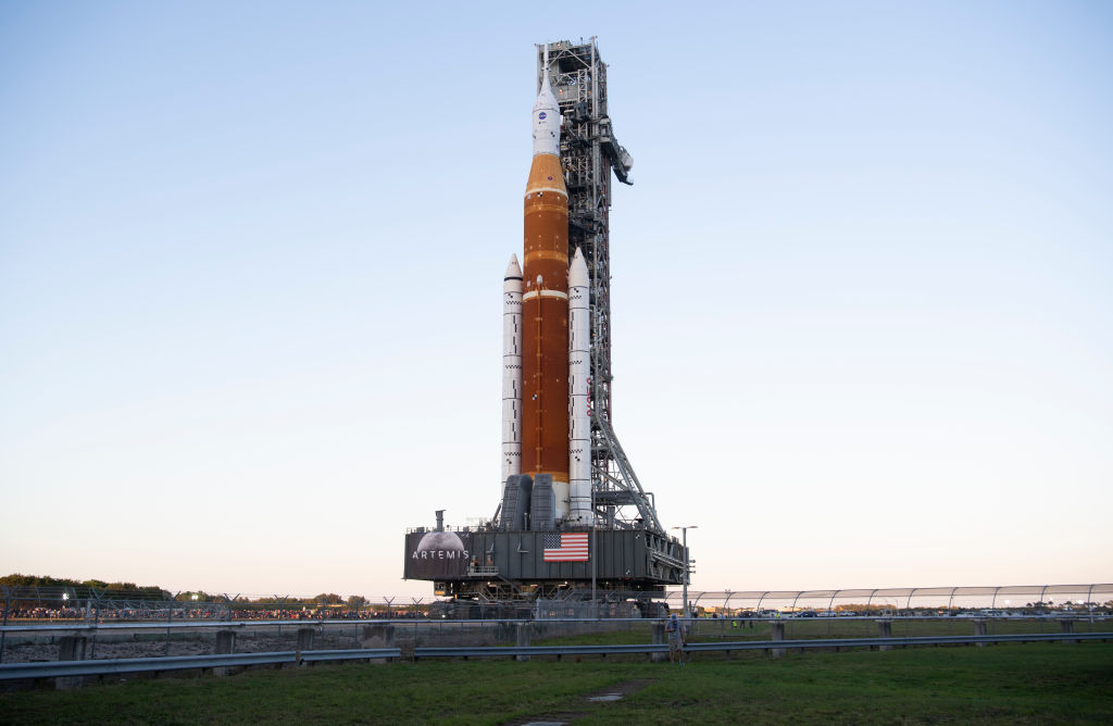 Artemis II: Innovación de Massachusetts Revoluciona la Exploración Espacial