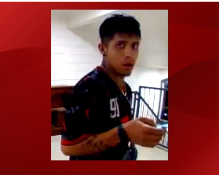 Alerta en Parker: Buscan a Sospechoso por Exposición Indecente
