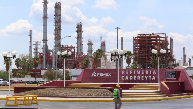 Preocupante Contaminación en Refinería de Cadereyta Afecta la Salud de los Vecinos