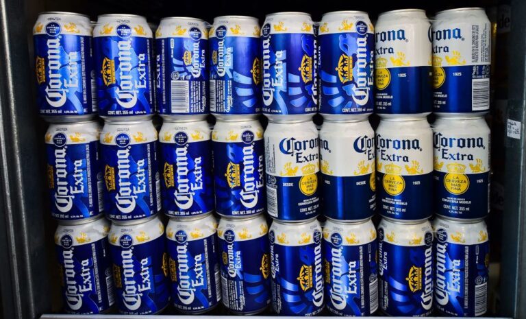 Centennial, Colorado: Restaurantes multados por vender alcohol a menores