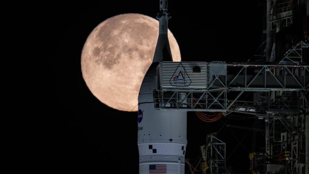 Misión Artemis II: Impactantes Descubrimientos de los Astronautas en la Órbita Lunar