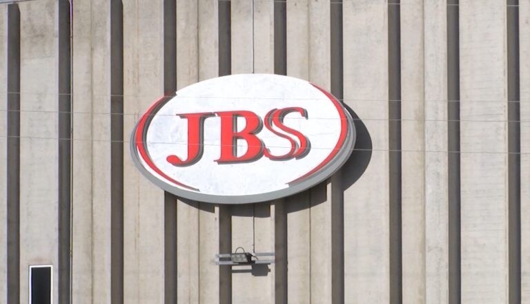 Demanda en Colorado: JBS Greeley Operando Sin Permiso de Emisión