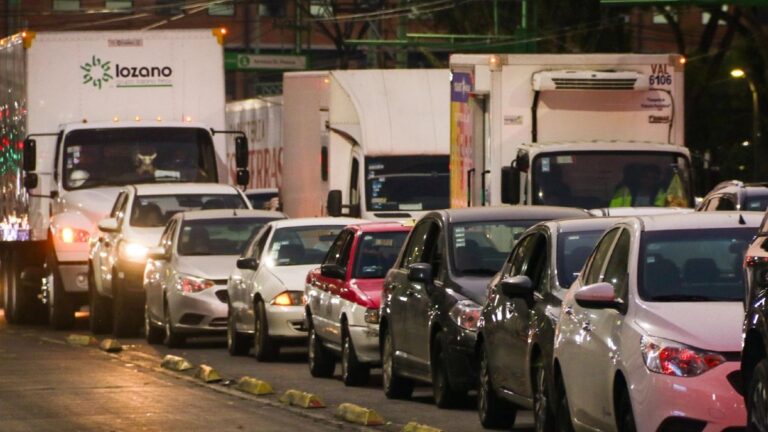 Hoy No Circula en CdMx y Edomex este 11 de abril de 2026: Conoce qué autos no pueden circular