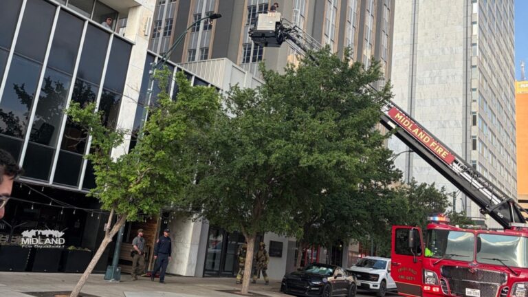 Eficaz Control de Bomberos de Midland Ante Incendio en Restaurante