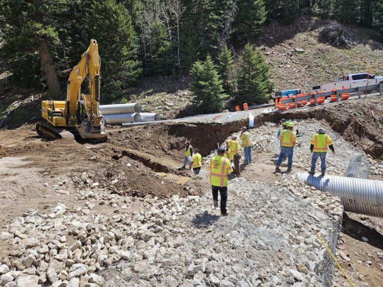 NMDOT Completa Mejoras en Ski Run Road para Aumentar la Seguridad Vial