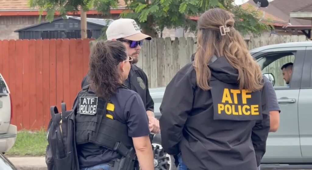 Incidente en preparatoria Rivera de Brownsville fue un reporte falso de arma en el plantel
