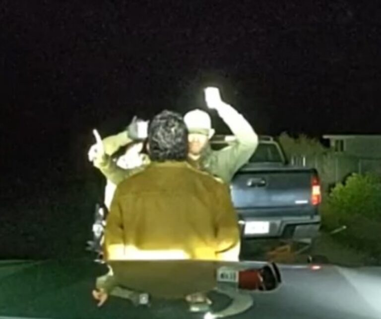 DUI en Sun Valley: Conductor Arrestado por Arrastrar Estructura Metálica