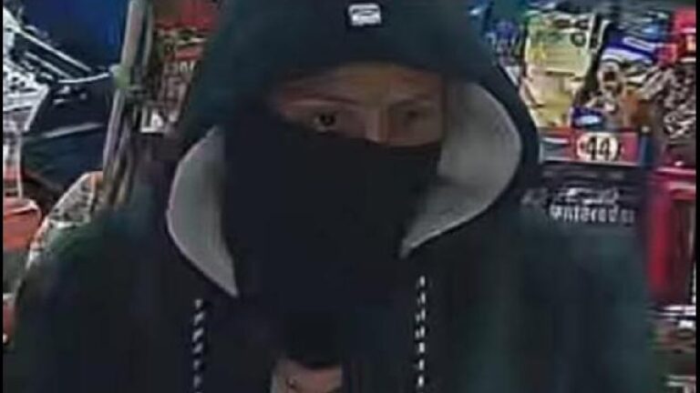Asalto en Torreón: Delincuente Finge Ser Cliente y Roba Tienda