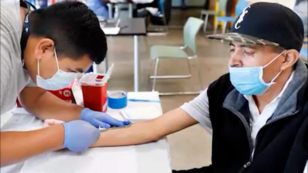 Científicos Acusados por Contrabando de Muestras del Virus Mpox en Michigan