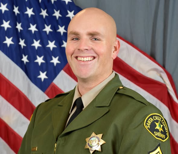 Homenaje en Santa Cruz: Recordando al Sargento Gutzwiller Caído en Ataque a Ben Lomond
