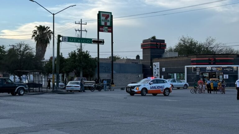 Corte de Luz en Torreón: Vecinos de la Colonia Aviación Bloquean Crucero tras 24 Horas de Apagón