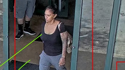Buscan identificar a mujer vinculada a robo en tienda de Harlingen
