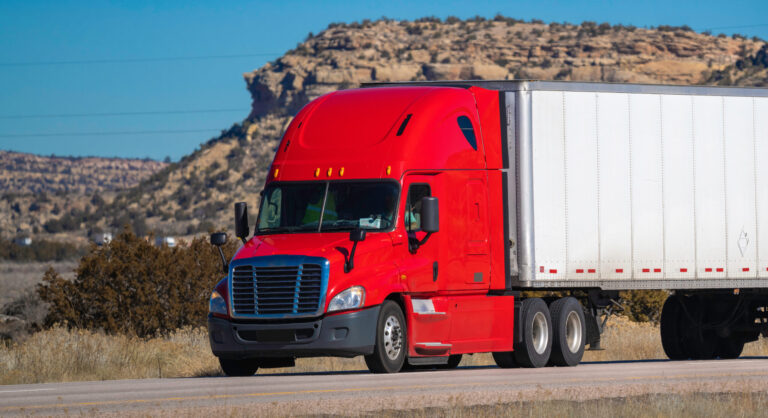 Denuncian retiro de visas a transportistas en la frontera de Mexicali