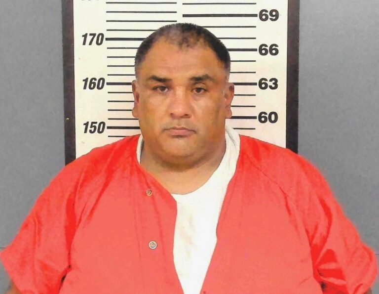 Detienen a hombre con presuntas drogas ocultas en vehículo durante operativo de tránsito en Raymondville