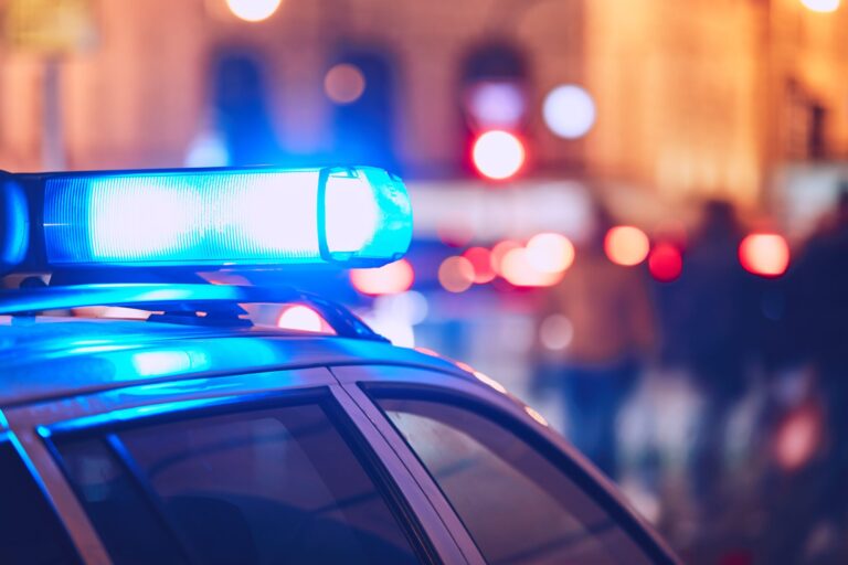 Robo en Watsonville termina en persecución y arresto; un oficial resulta lesionado
