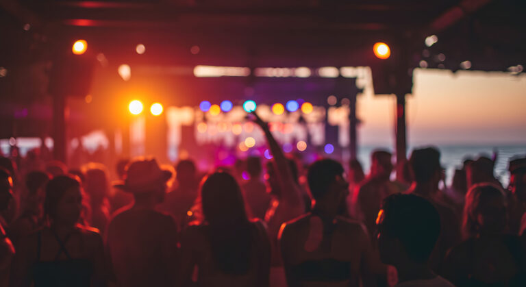 Conciertos gratuitos en Moonlight Beach regresan a Encinitas este verano 2026