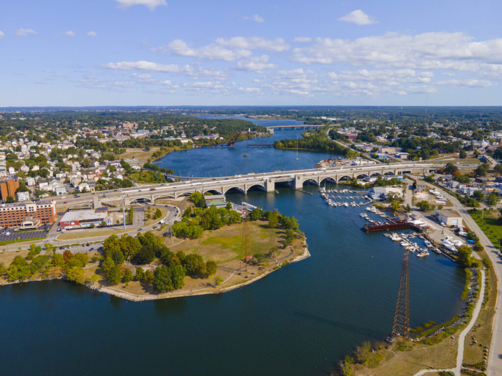 Accidente mortal en el río Seekonk: mueren tres personas, incluida una niña, en Rhode Island