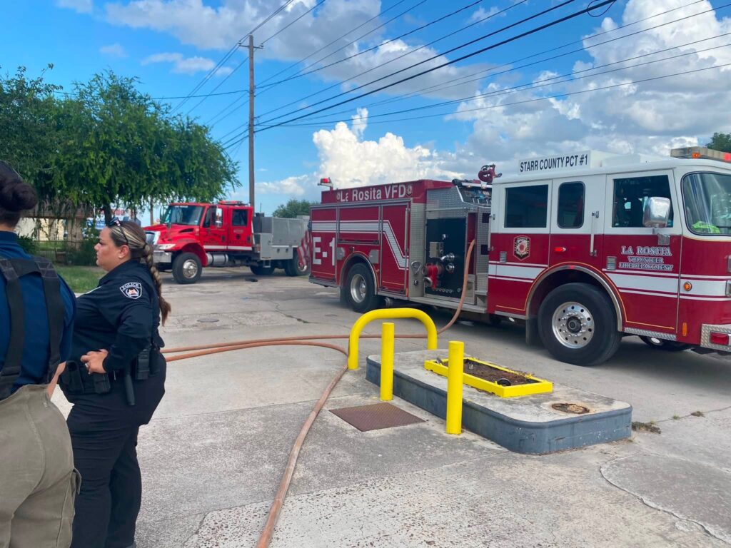 Incendio en restaurante El Rey moviliza a cuerpos de emergencia; fuego fue contenido a las 5:50 p.m.