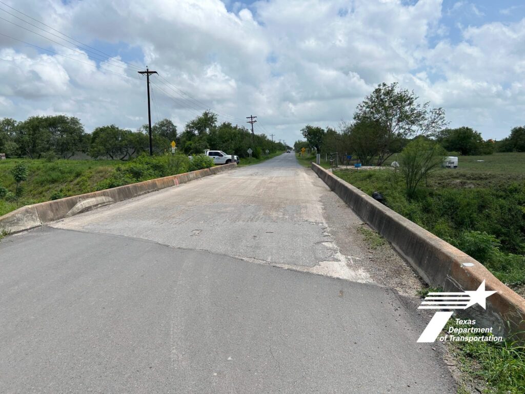 Cierran tramo de N. Browne Avenue en el condado Cameron por reemplazo de puente