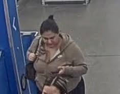Buscan identificar a sospechosa de robo en Sam’s Club de Harlingen